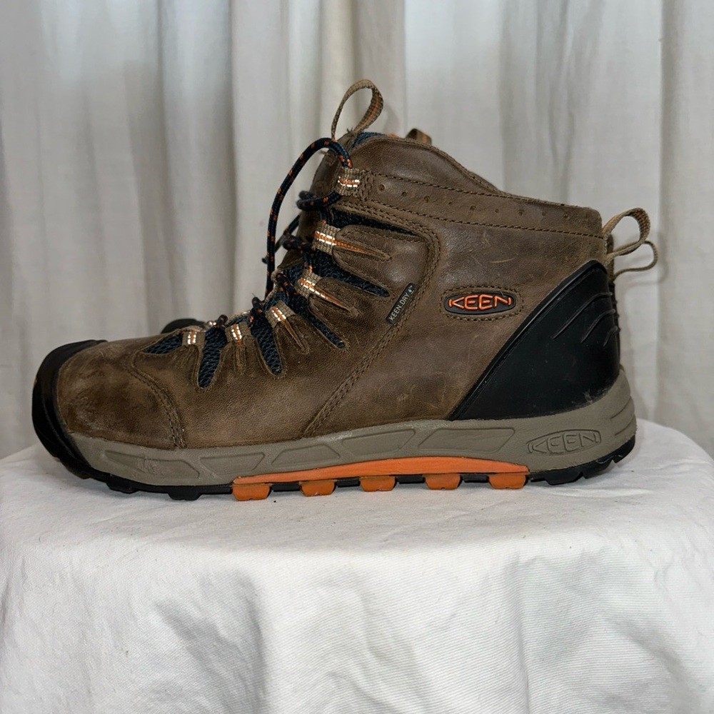 Keen | Men's Bryce Mid Waterproof Hiking Boot Size 9.5